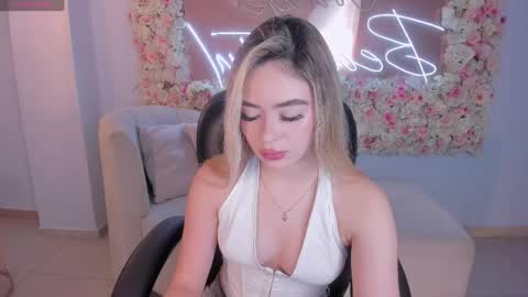 Snapshot of juanitaclay chatting on 05.09.26 Juanita Clay online show from 05.09.26