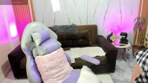 juanitarubia online show from 10.21.25