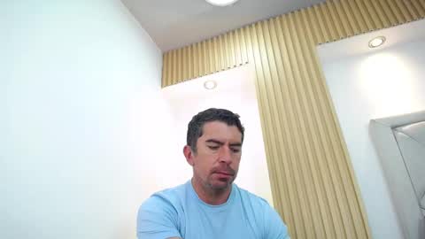 Snapshot of juank_fit45 chatting on 04.24.26 Juan k online show from 04.24.26