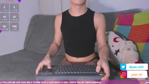 Snapshot of juanmiiss chatting on 11.04.25 Juan Miguel online show from 11.04.25