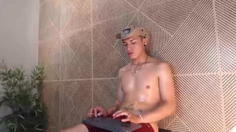 Snapshot of juanse_colling chatting on 02.28.26 Juanse Colling online show from 02.28.26