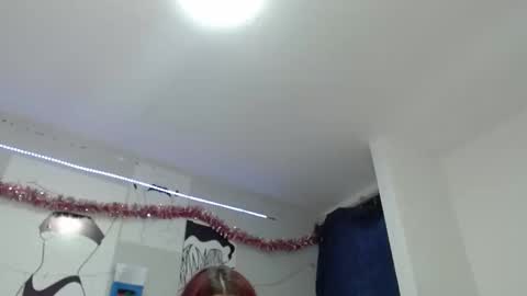 juanse_hot11 online show from 01.15.25