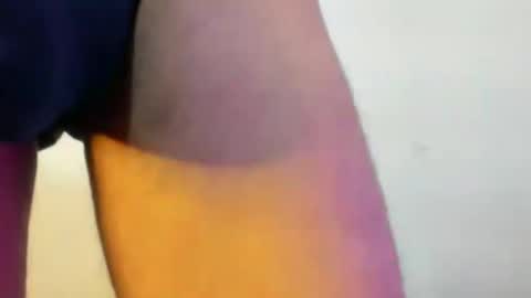 Snapshot of juansuarez204 chatting on 10.12.25 juansuarez204 online show from 10.12.25