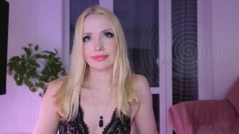 Goddess Julia online show from 12.05.25