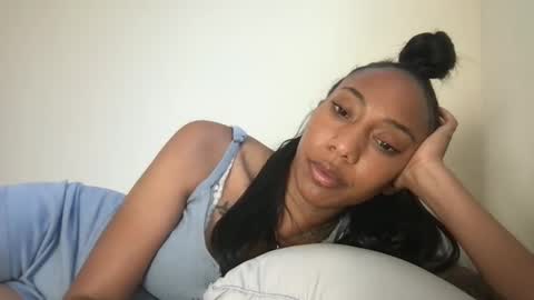 Snapshot of juicijazzi chatting on 10.04.25 juicijazzi online show from 10.04.25