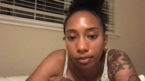 Snapshot of juicijazzi chatting on 10.30.25 juicijazzi online show from 10.30.25