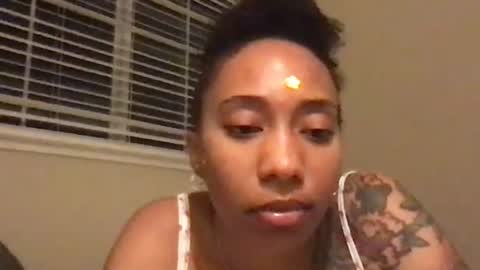 Snapshot of juicijazzi chatting on 11.04.25 juicijazzi online show from 11.04.25