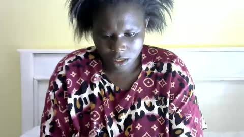 Snapshot of juicy576808 chatting on 12.22.24 zainabu online show from 12.22.24