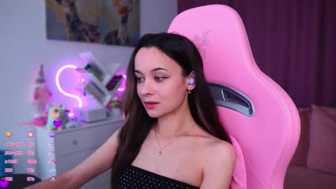 Angelina online show from 10.15.25