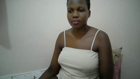 juicy_bella2 online show from 09.19.25