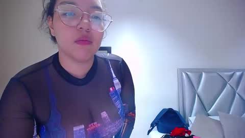 Snapshot of juicy_bignipples18 chatting on 12.11.24 juicy_bignipples18 online show from 12.11.24