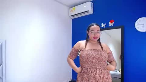 Snapshot of juicy_bignipples18 chatting on 12.13.24 juicy_bignipples18 online show from 12.13.24