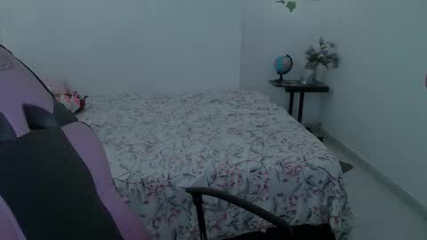 EleN online show from 10.05.25