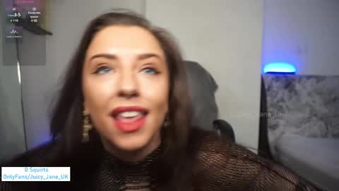 Snapshot of juicy_jane_uk chatting on 02.18.25    online show from 02.18.25