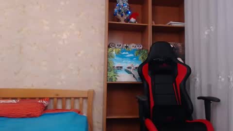 juicy_jesss online show from 12.14.24