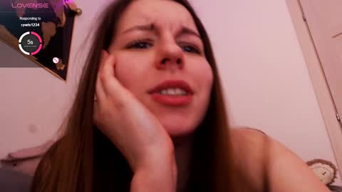 laura online show from 01.04.25