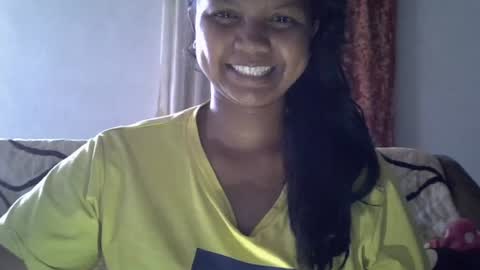 Snapshot of juicy_pretty chatting on 06.23.26 stellah online show from 06.23.26