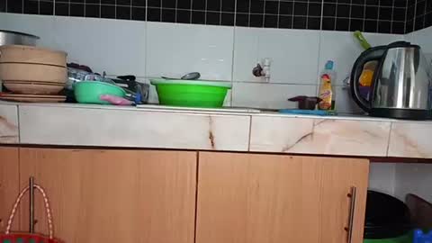 Snapshot of juicybooty_001 chatting on 10.03.25 Sweetass online show from 10.03.25