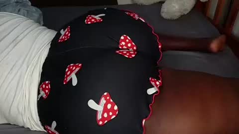 Snapshot of juicybooty_001 chatting on 10.14.25 Sweetass online show from 10.14.25