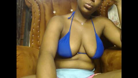 Snapshot of juicycuntx chatting on 11.27.25 juicycuntx online show from 11.27.25