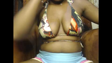 Snapshot of juicycuntx chatting on 11.27.25 juicycuntx online show from 11.27.25