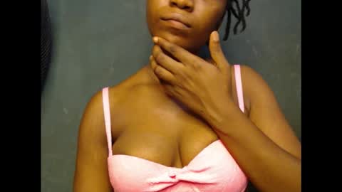 Snapshot of juicycuntx chatting on 02.11.26 juicycuntx online show from 02.11.26