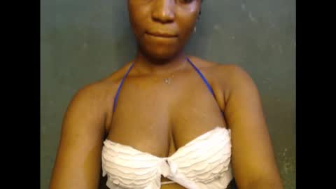 Snapshot of juicycuntx chatting on 02.15.26 juicycuntx online show from 02.15.26