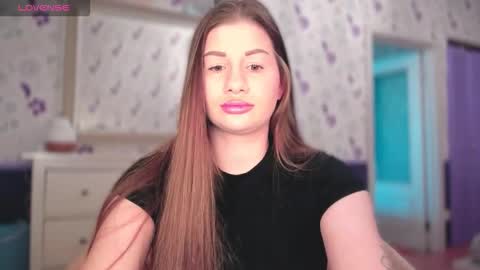 Snapshot of juicyhelenx chatting on 10.05.25 Elena online show from 10.05.25