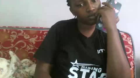 Snapshot of juicyicequeen chatting on 10.17.25 juicyicequeen online show from 10.17.25