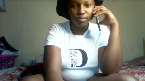 Snapshot of juicyicequeen chatting on 11.13.25 juicyicequeen online show from 11.13.25