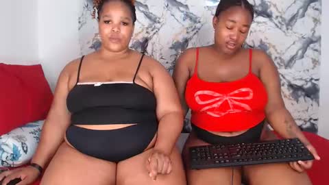 Snapshot of juicyjasminx chatting on 03.18.26 juicyjasminx online show from 03.18.26