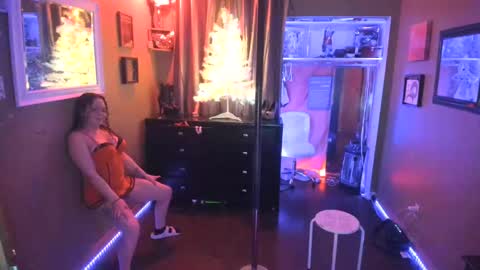 Snapshot of juicyjayxxx69 chatting on 12.18.24 juicyjayxxx69 online show from 12.18.24