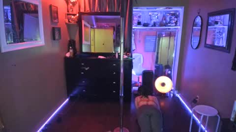 Snapshot of juicyjayxxx69 chatting on 02.02.25 juicyjayxxx69 online show from 02.02.25