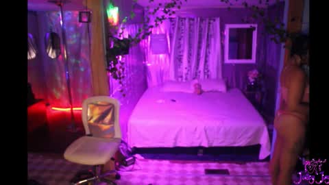 Snapshot of juicyjayxxx69 chatting on 10.08.25 juicyjayxxx69 online show from 10.08.25