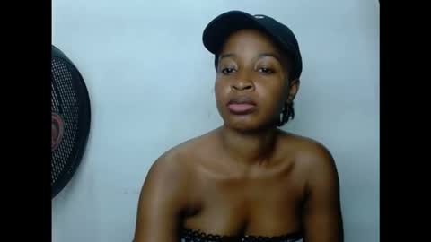 Snapshot of juicykinkx chatting on 11.09.25 juicykinkx online show from 11.09.25