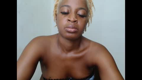 juicykinkx online show from 11.24.25