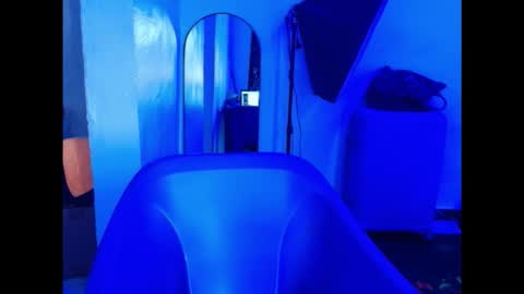 juicyxpink online show from 12.14.25