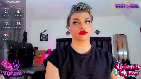 Jujubee online show from 01.10.25