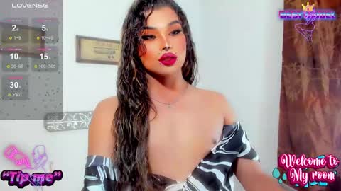 Jujubee online show from 09.29.25