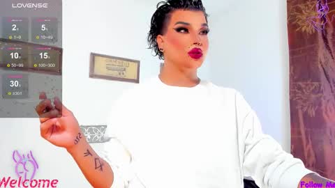 Jujubee online show from 11.21.25