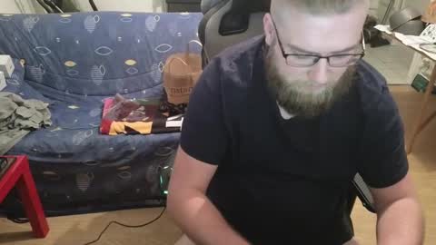 Snapshot of julcs chatting on 12.17.24 Julcs online show from 12.17.24