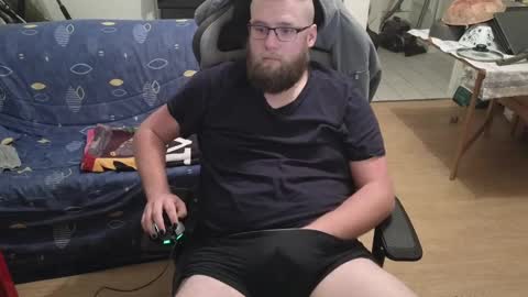 Snapshot of julcs chatting on 12.18.24 Julcs online show from 12.18.24