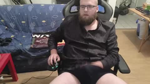 Snapshot of julcs chatting on 12.22.24 Julcs online show from 12.22.24