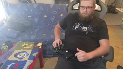 Snapshot of julcs chatting on 01.21.25 Julcs online show from 01.21.25