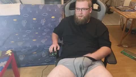 Snapshot of julcs chatting on 01.28.25 Julcs online show from 01.28.25