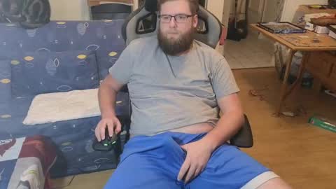 Snapshot of julcs chatting on 02.06.25 Julcs online show from 02.06.25