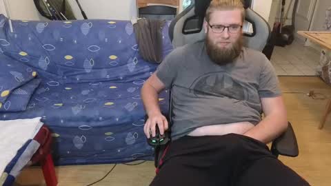 Snapshot of julcs chatting on 02.13.25 Julcs online show from 02.13.25