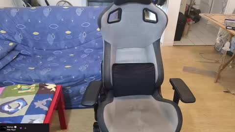 Snapshot of julcs chatting on 02.23.25 Julcs online show from 02.23.25