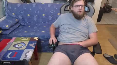 Snapshot of julcs chatting on 03.02.25 Julcs online show from 03.02.25