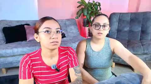 Snapshot of jules_n_gia chatting on 10.14.25 Jules and Gia online show from 10.14.25